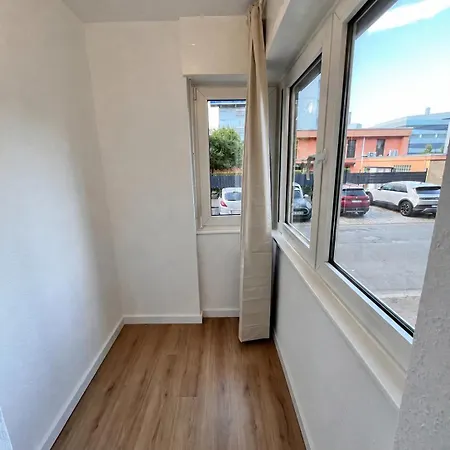 Co-living In Shared In Frankfurt *